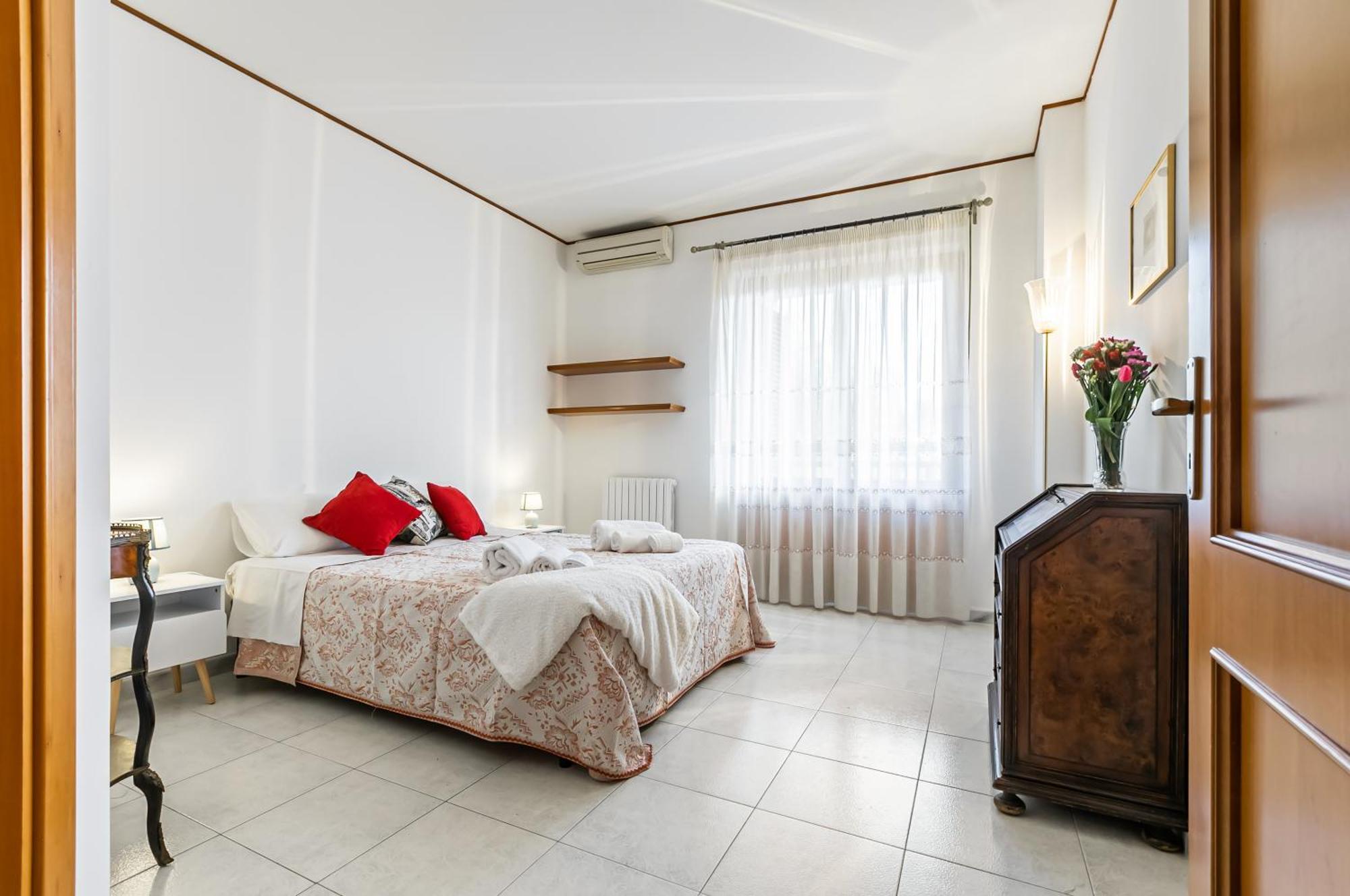 Palazzo Reale & Piazza Indipendenza Roomy Flat Palermo Exteriér fotografie